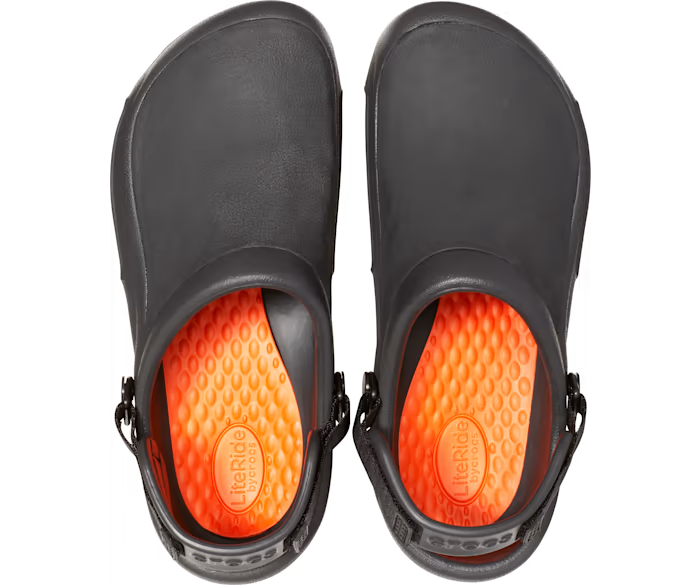 crocs-gallery-color:black; color:Black; alt:ALT120; file:205669_001-ALT120