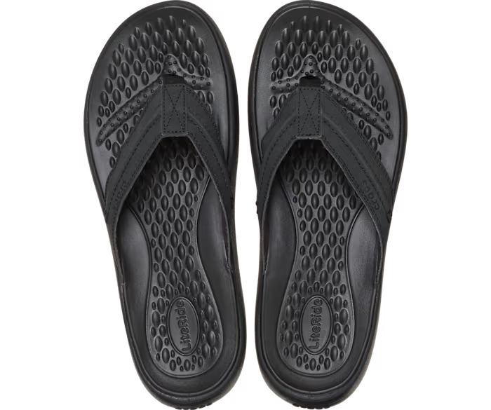 crocs-gallery-color:black / black; color:Black / Black; alt:ALT120; file:209332_060-ALT120