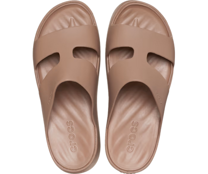 crocs-gallery-color:latte; color:Latte; alt:ALT120; file:209409_2Q9-ALT120