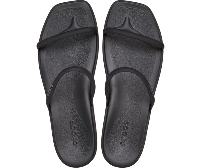 crocs-gallery-color:black; color:Black; alt:ALT120; file:209795_001-ALT120