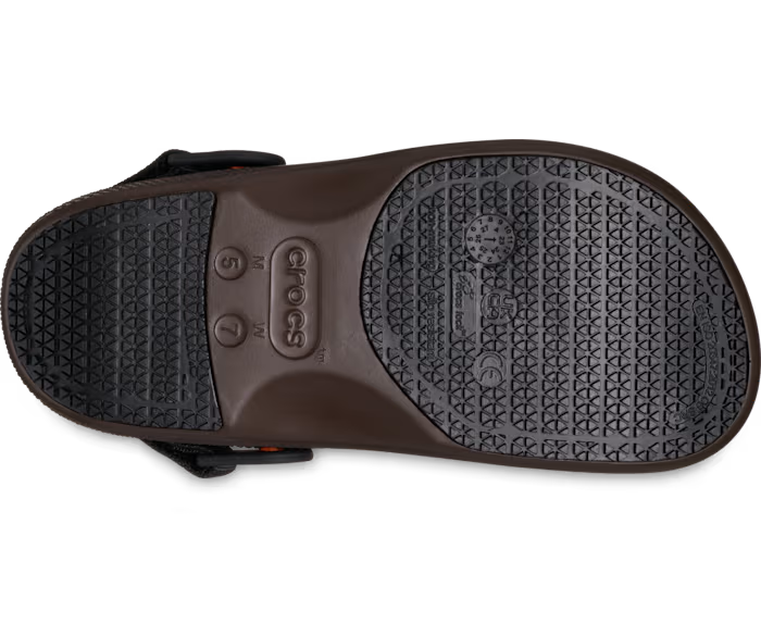 crocs-gallery-color:coffee; color:Coffee; alt:ALT130; file:209952_21Q-ALT130
