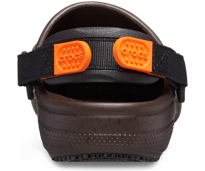 crocs-gallery-color:coffee; color:Coffee; alt:ALT160; file:209952_21Q-ALT160