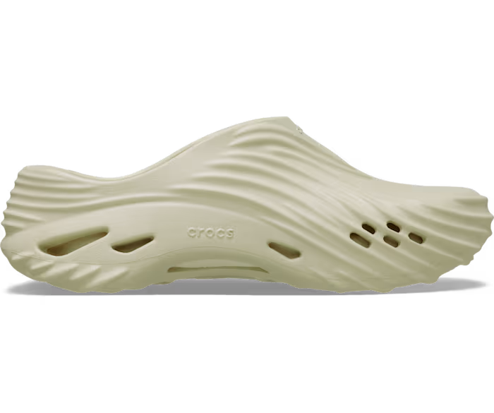 crocs-gallery-color:bone; color:Bone; alt:ALT100; file:210521_2Y2-ALT100