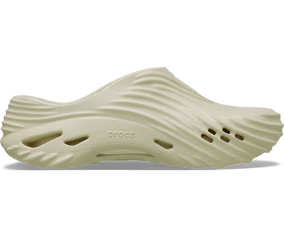 crocs-gallery-color:bone; color:Bone; alt:ALT100; file:210521_2Y2-ALT100