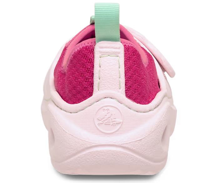 crocs-gallery-color:dragon fruit; color:Dragon Fruit; alt:ALT160; file:210619_6ZQ-ALT160