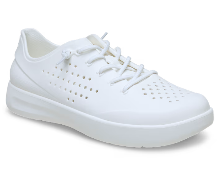 crocs-gallery-color:white/moonlight; color:White/Moonlight; alt:ALT140; file:210831_1VL-ALT140