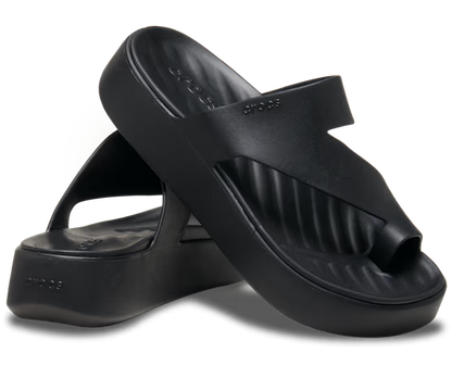 crocs-gallery-color:black; color:Black; alt:ALT110; file:210834_001-ALT110