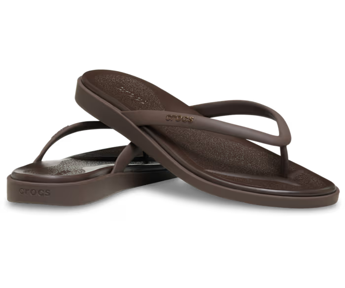 crocs-gallery-color:coffee; color:Coffee; alt:ALT110; file:213381_21Q-ALT110