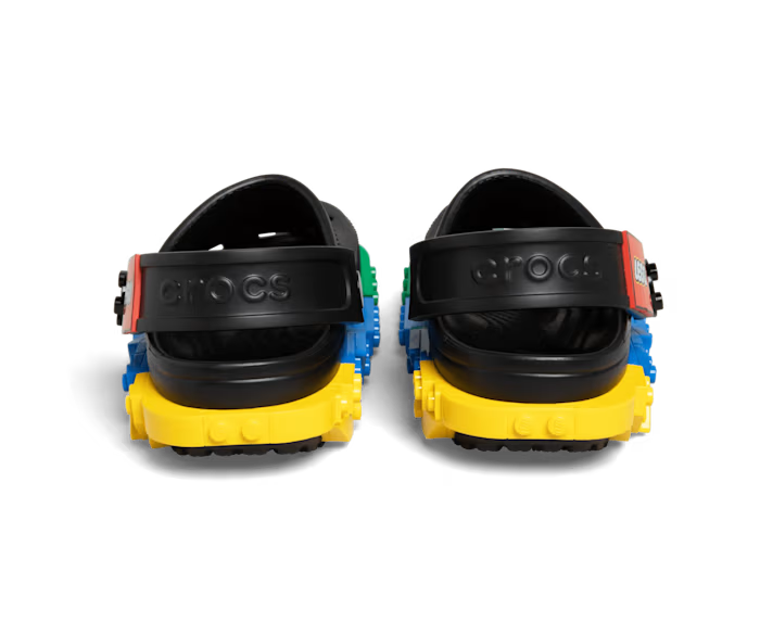 crocs-gallery-color:black; color:Black; alt:ALT140; file:213812_001-ALT140